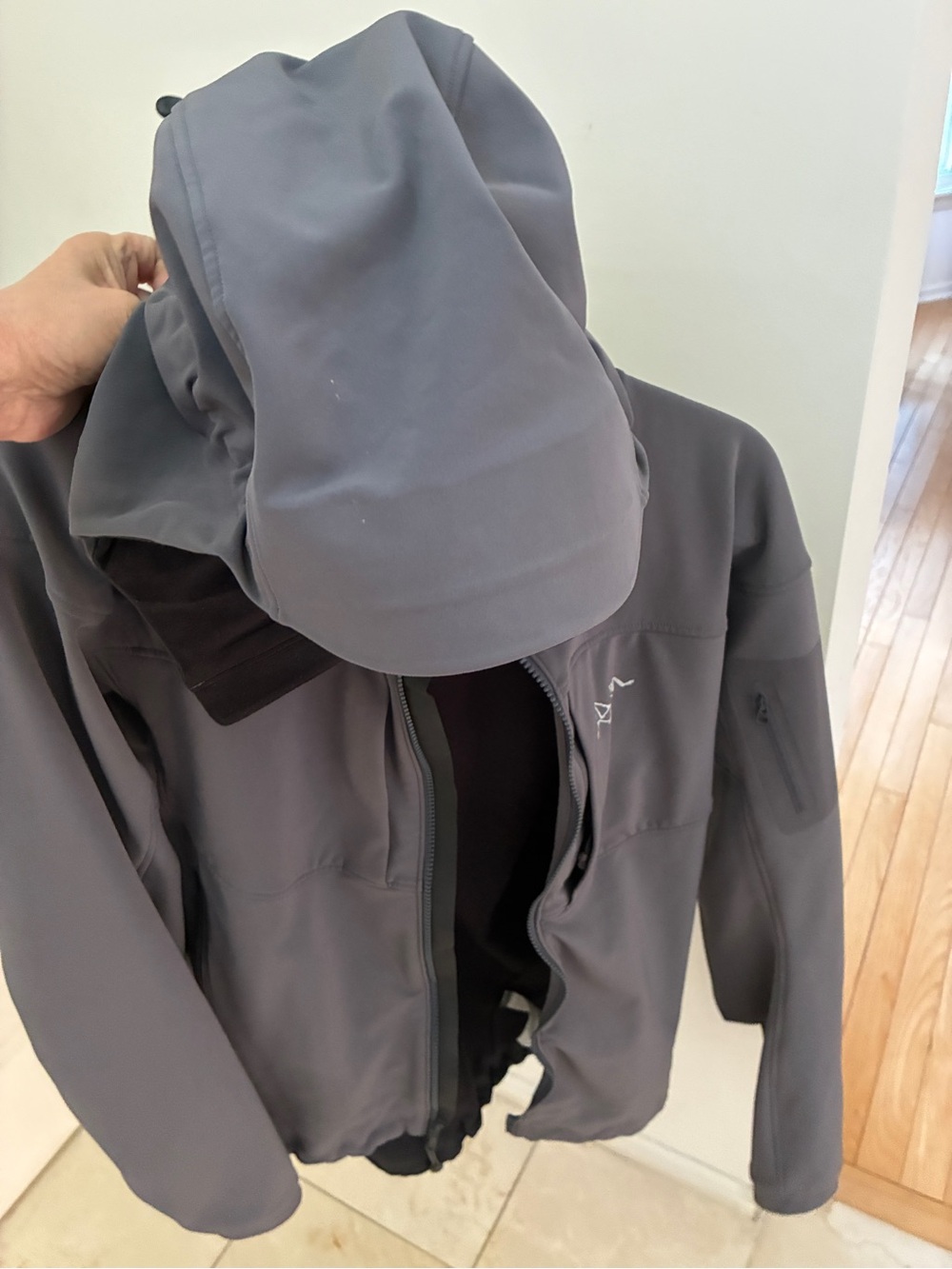 Arc'teryx Men's Gray Hooded Softshell Jacket - Picture 10 of 11
